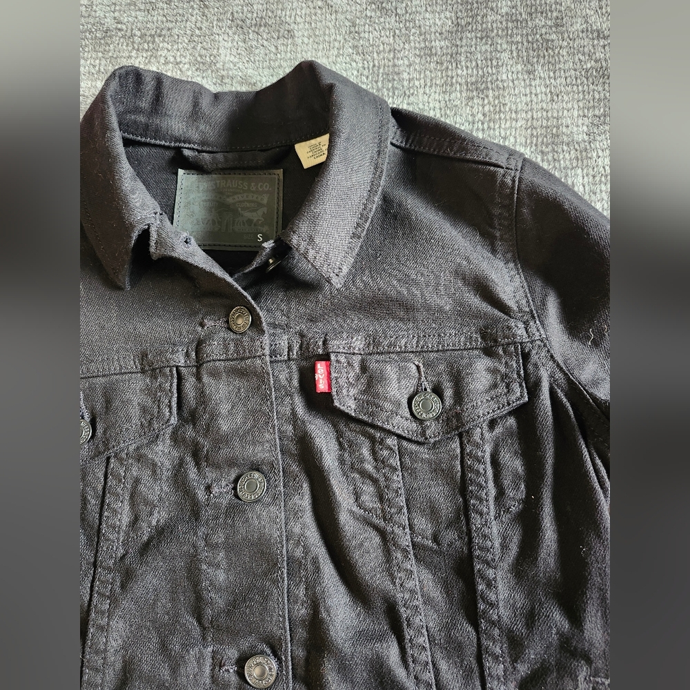 Levi's Black Denim Trucker Jacket Womens Small Classic Jean Jacket Biker